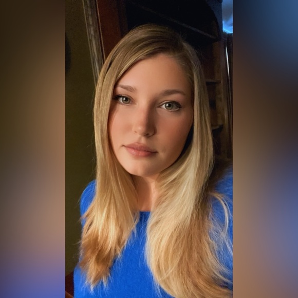 Meet your Posher, Katie - Picture 3 of 3